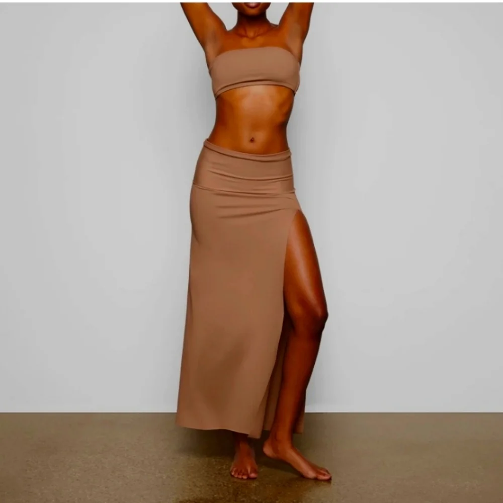 NWT SKIMS SWIM - SHAPING LONG SKIRT PLUS 4X SIENNA